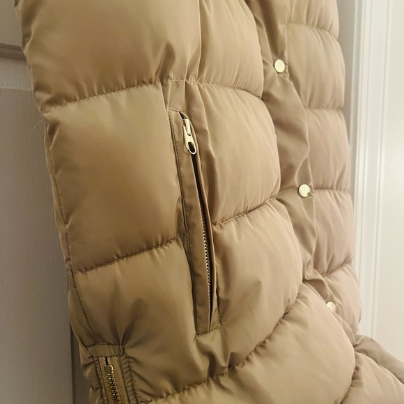 Long Puffer Vest (Large) - Picture 3 of 11